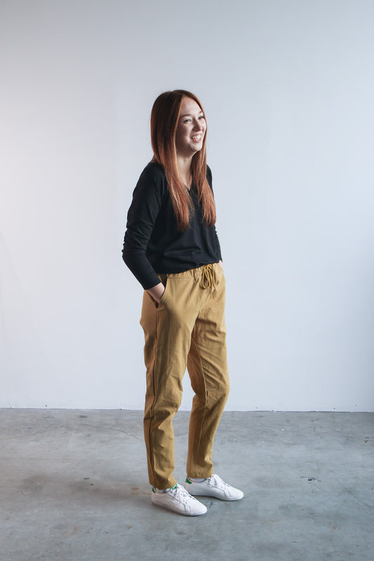 The Relaxed Organic Cotton Pant in Honey